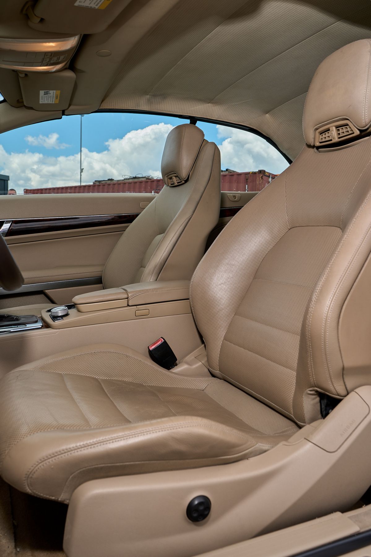 Mercedes-Benz E350 