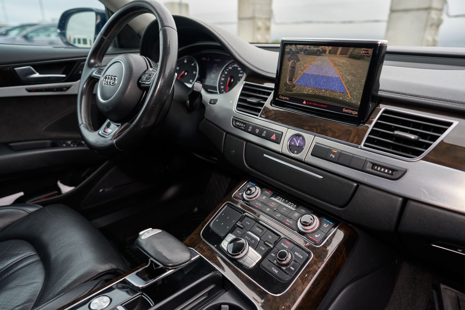 AUDI A8 3.0TDI 3X-TV W12 пакет 