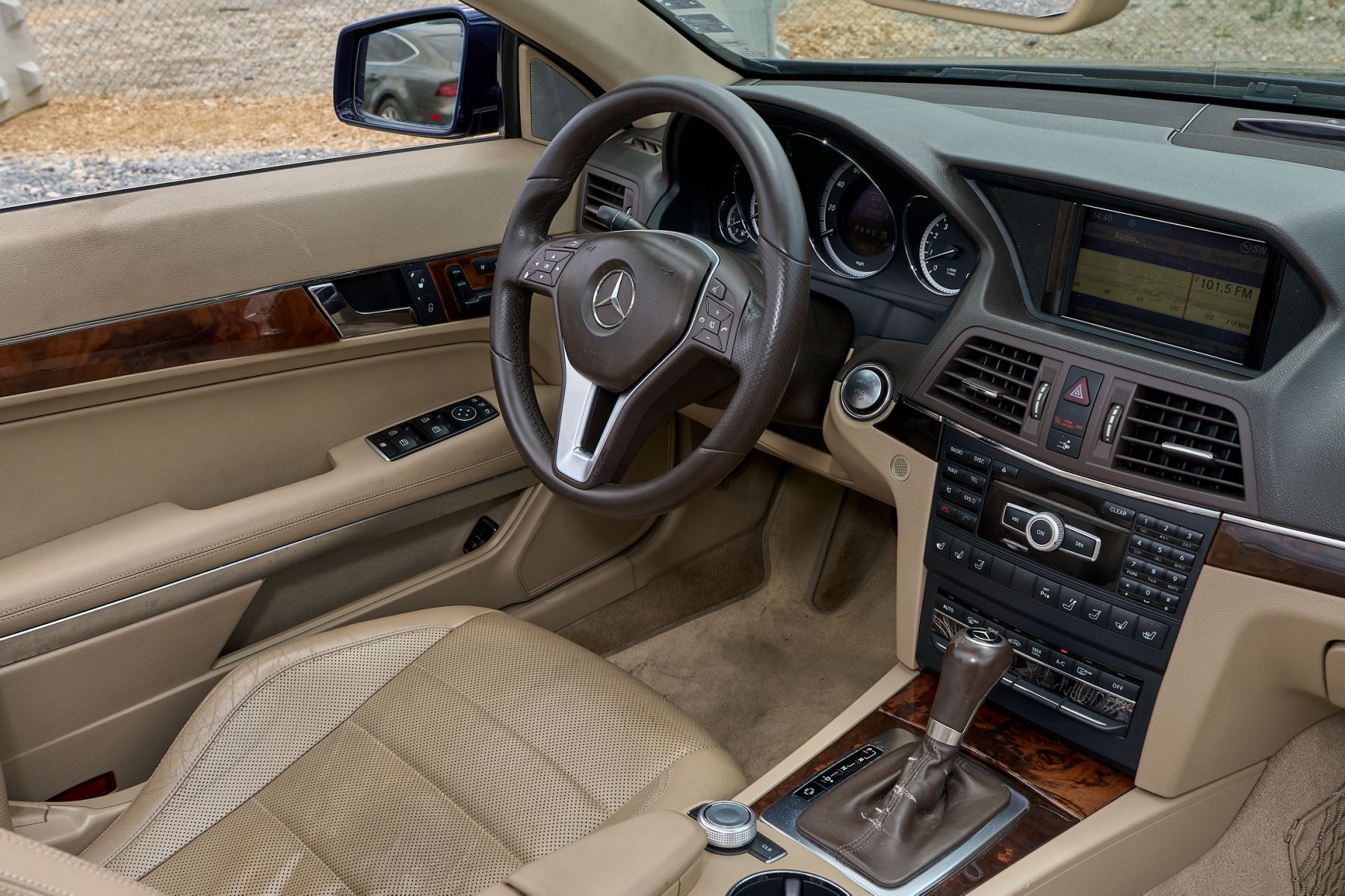 Mercedes-Benz E350 