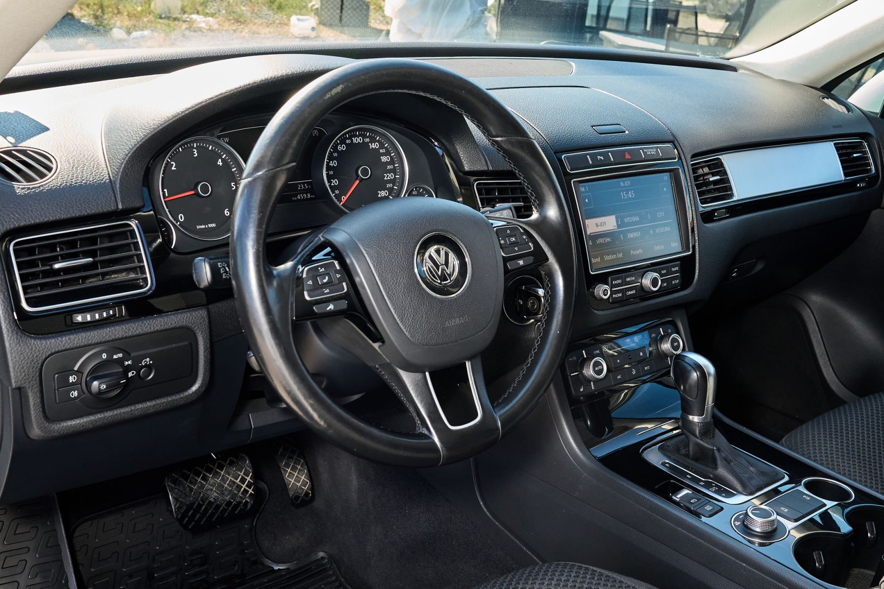 VW TOUREG 3.0D R-LINE 