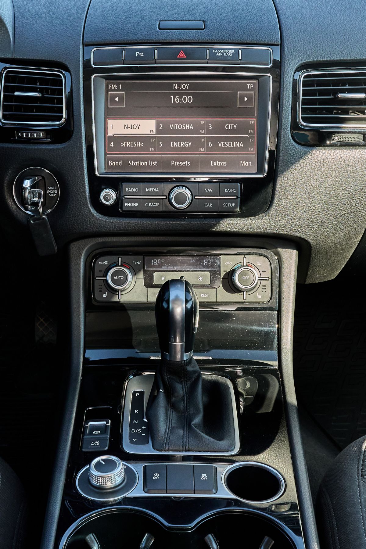 VW TOUREG 3.0D R-LINE 
